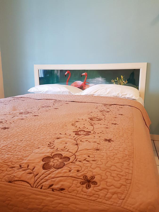 Hibiscus Inn Hotel Nassau Eksteriør billede